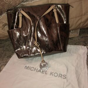 Micheal Kors Purse